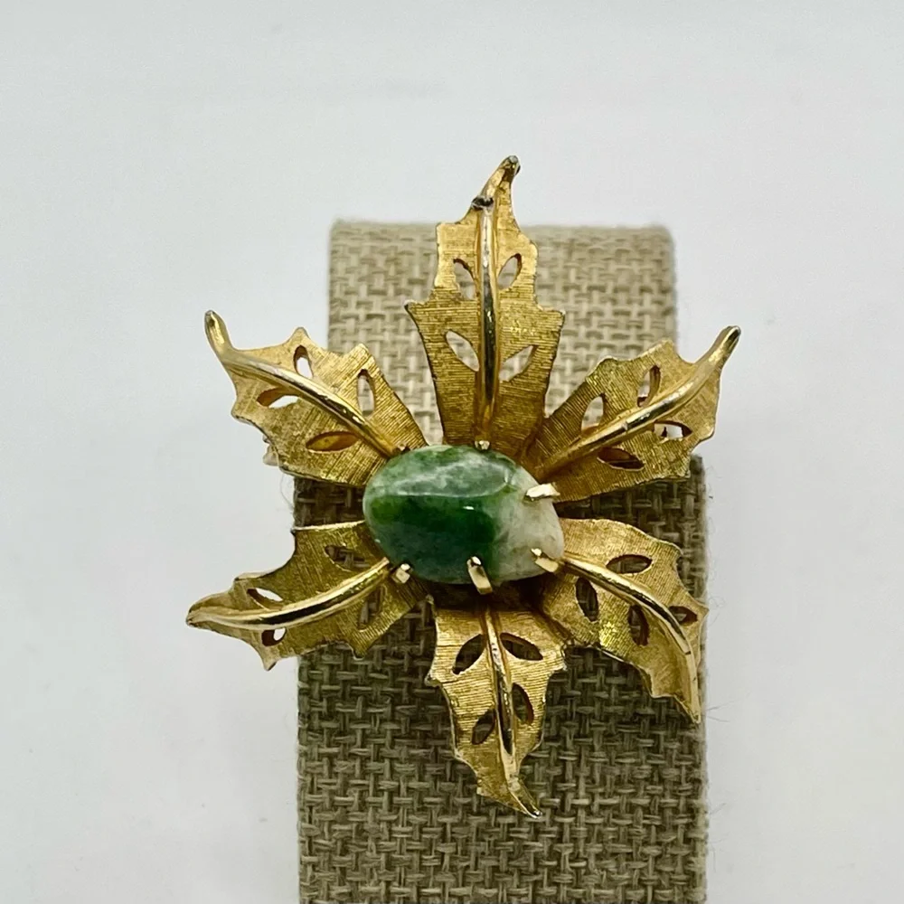 Vintage Gold Tone Floral Brooch With Polished Agate Stone Statement Pc